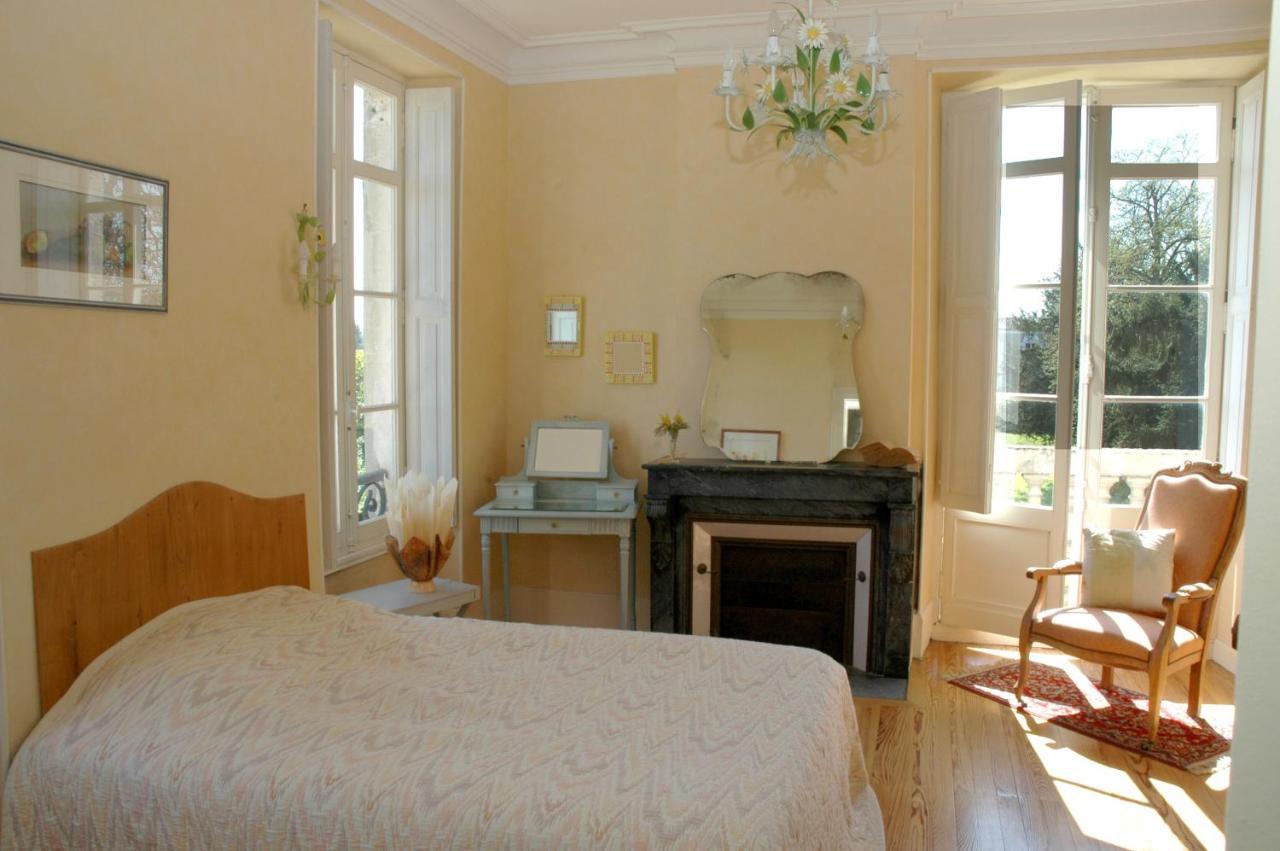 Chambres & Studios Chateau Saint Vincent Bazas Exterior photo