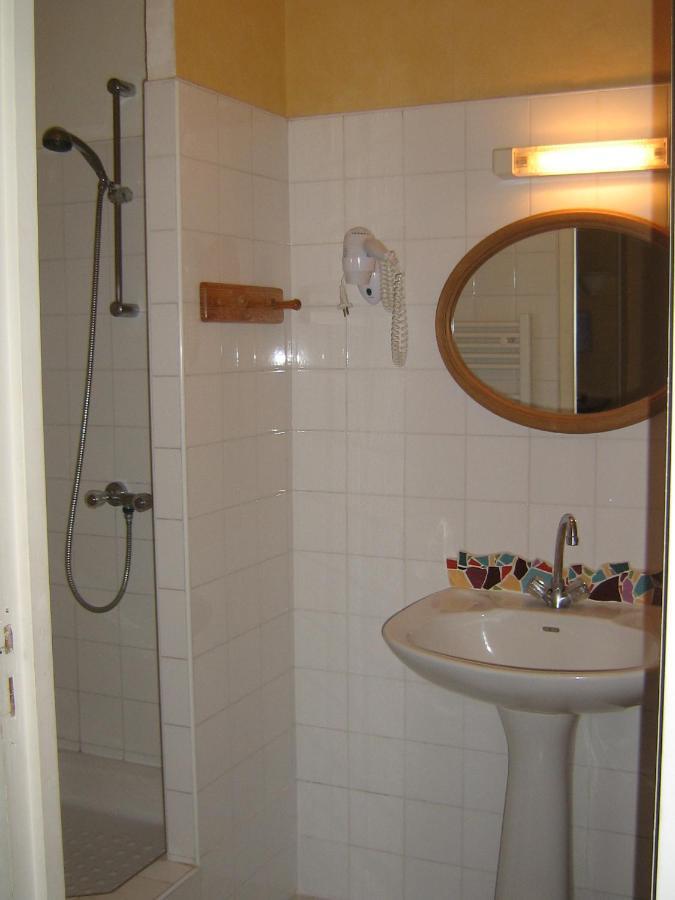 Chambres & Studios Chateau Saint Vincent Bazas Room photo